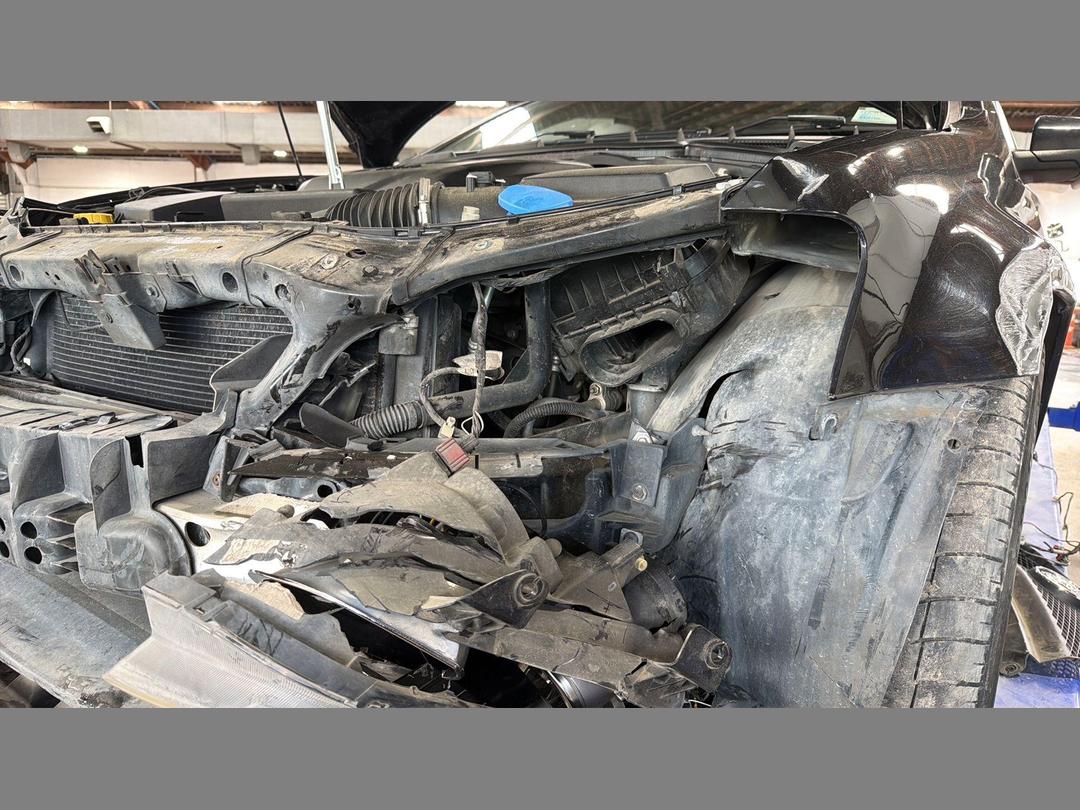 Photo '18' of Holden Commodore Sptwgn Calais VV6