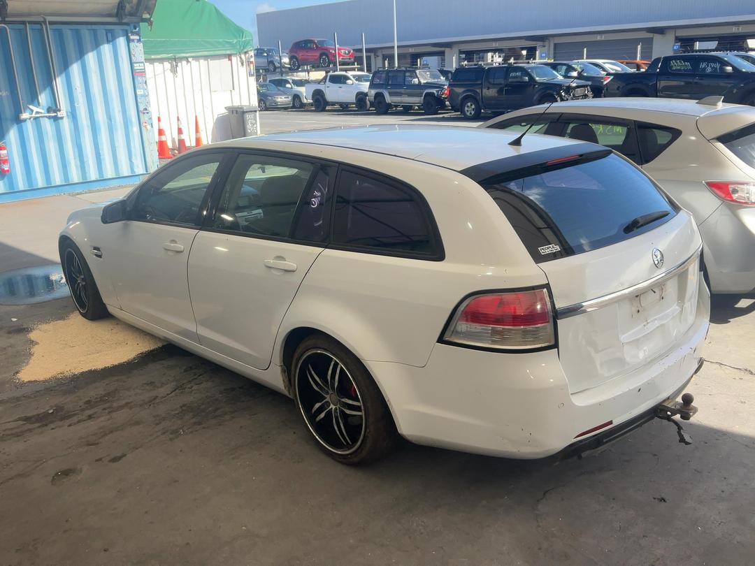 Photo '10' of Holden Commodore Omega Sptwgn Photo '10' of Holden Commodore Omega Sptwgn
