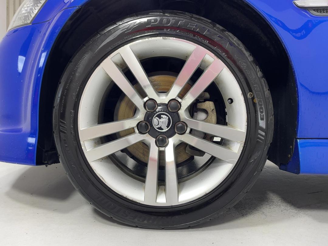 Photo '10' of Holden Commodore