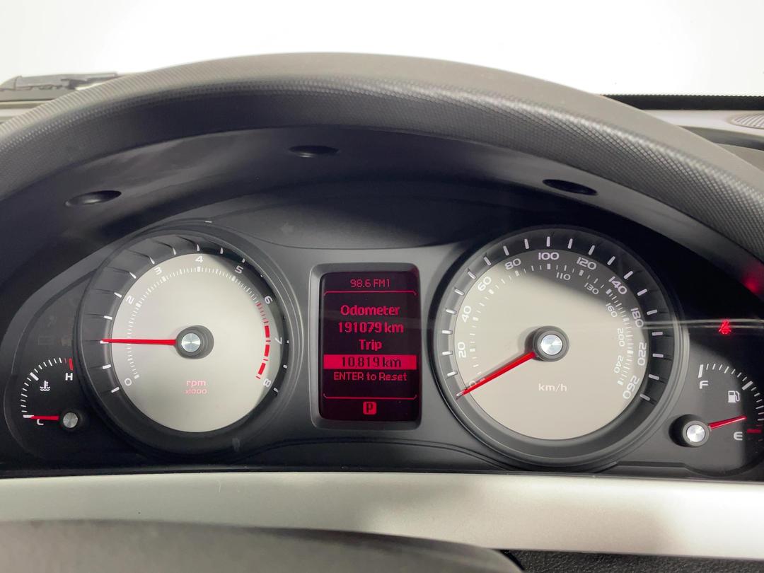 Photo '21' of Holden Commodore