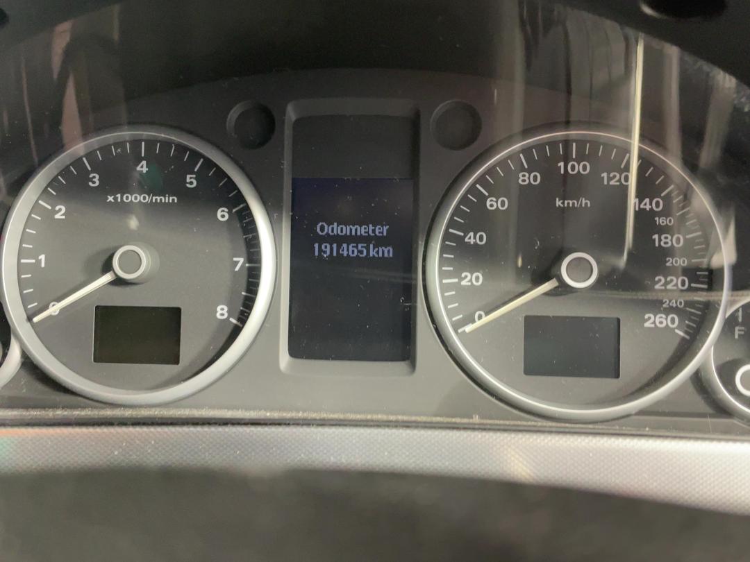 Photo '10' of Holden Commodore Sptwgn Calais VV6