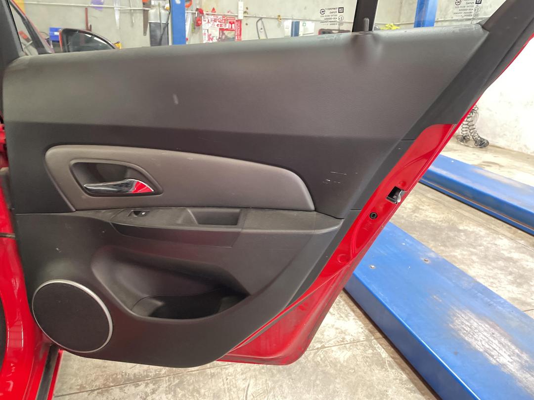 Photo '13' of Holden Cruze CDX