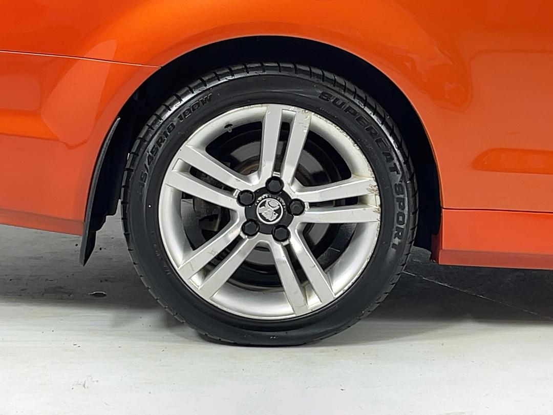 Photo '12' of Holden UTE