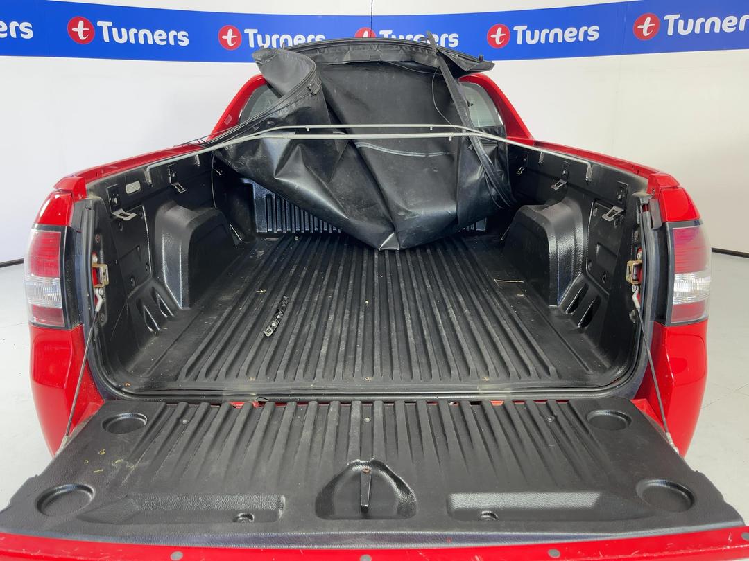 Photo '14' of Holden UTE