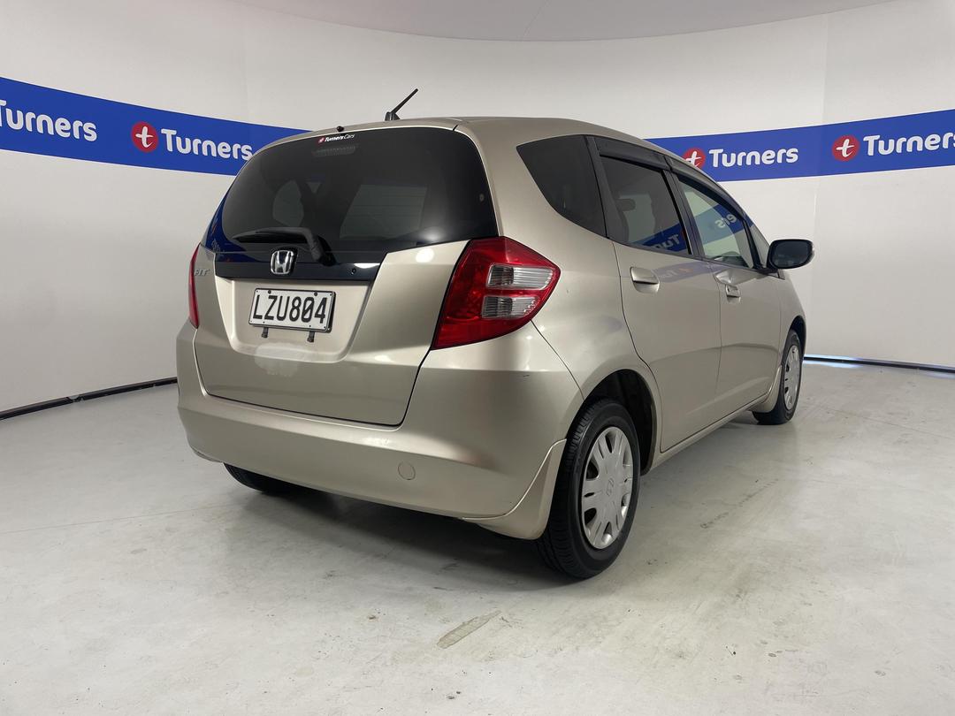 Photo '7' of Honda FIT