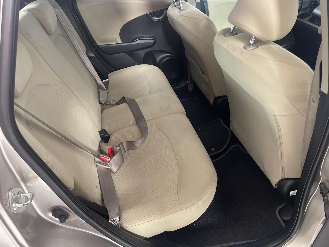 Photo '20' of Honda FIT