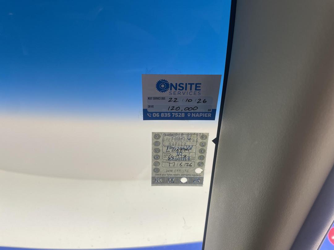 Photo '23' of Honda FIT