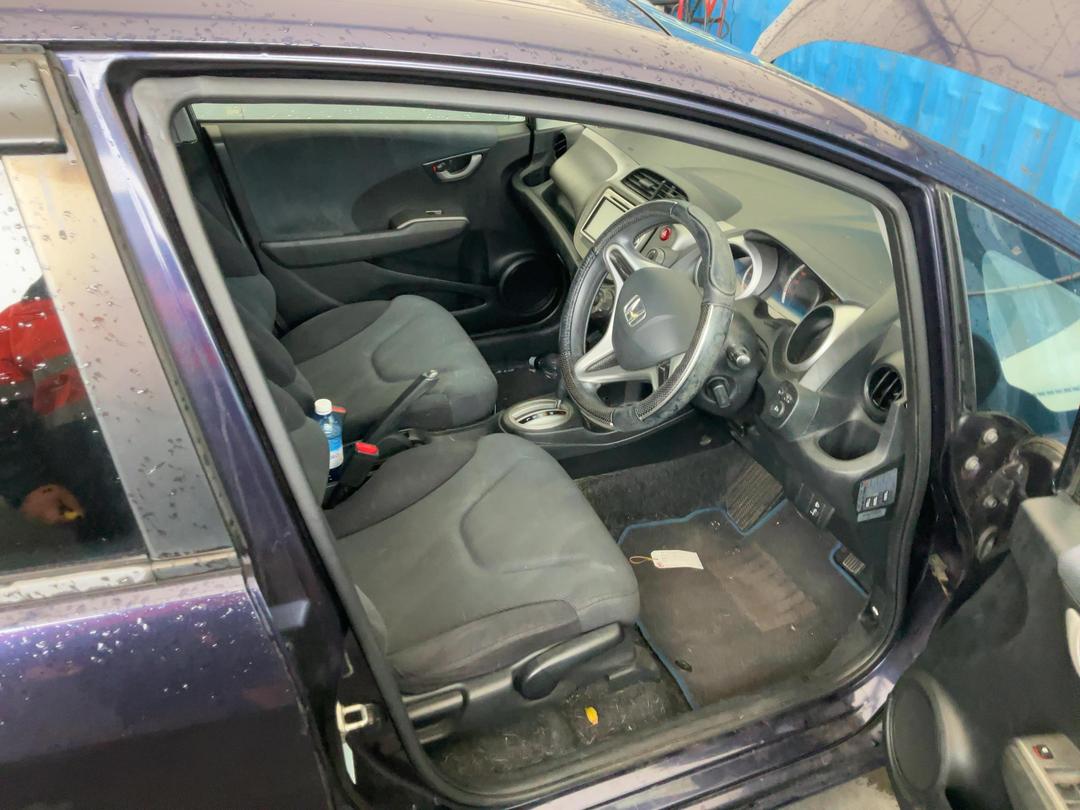 Photo '18' of Honda FIT