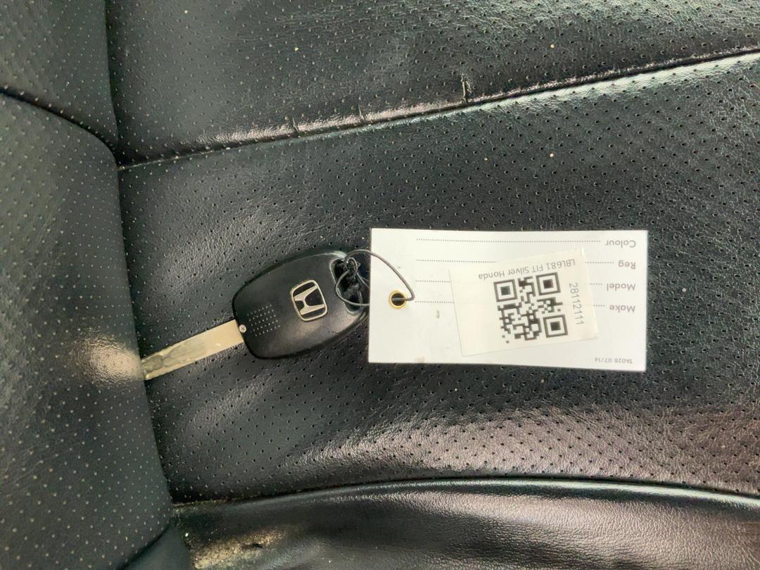 Photo '17' of Honda FIT