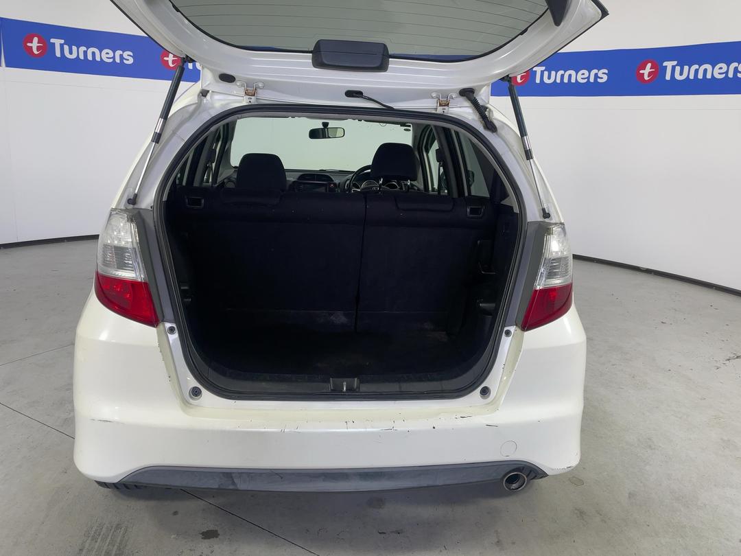 Photo '14' of Honda FIT