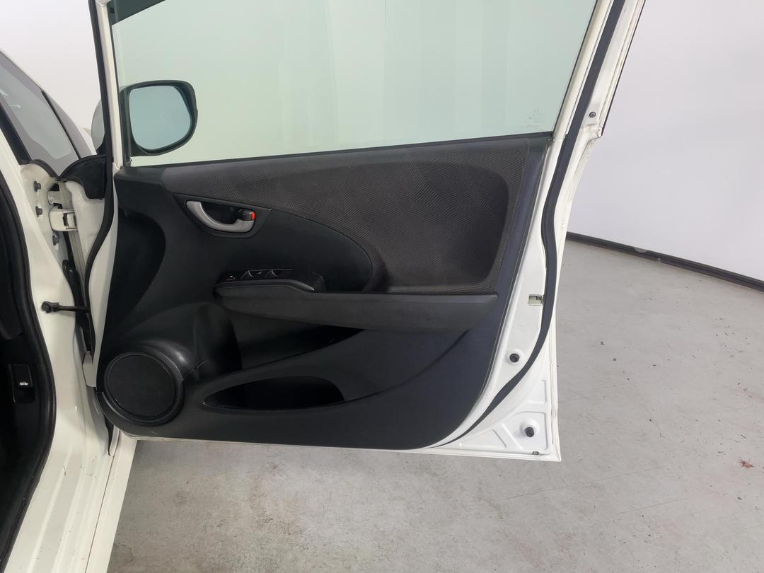 Photo '15' of Honda FIT