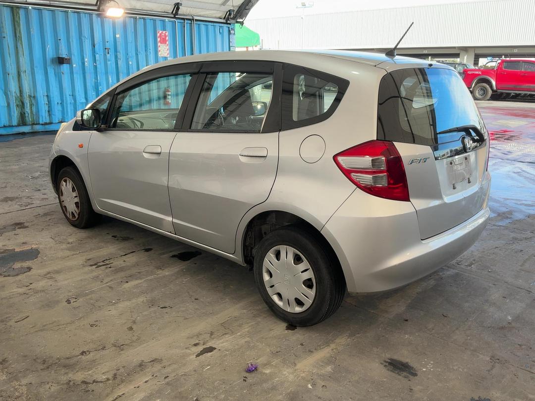 Photo '11' of Honda FIT Photo '11' of Honda FIT