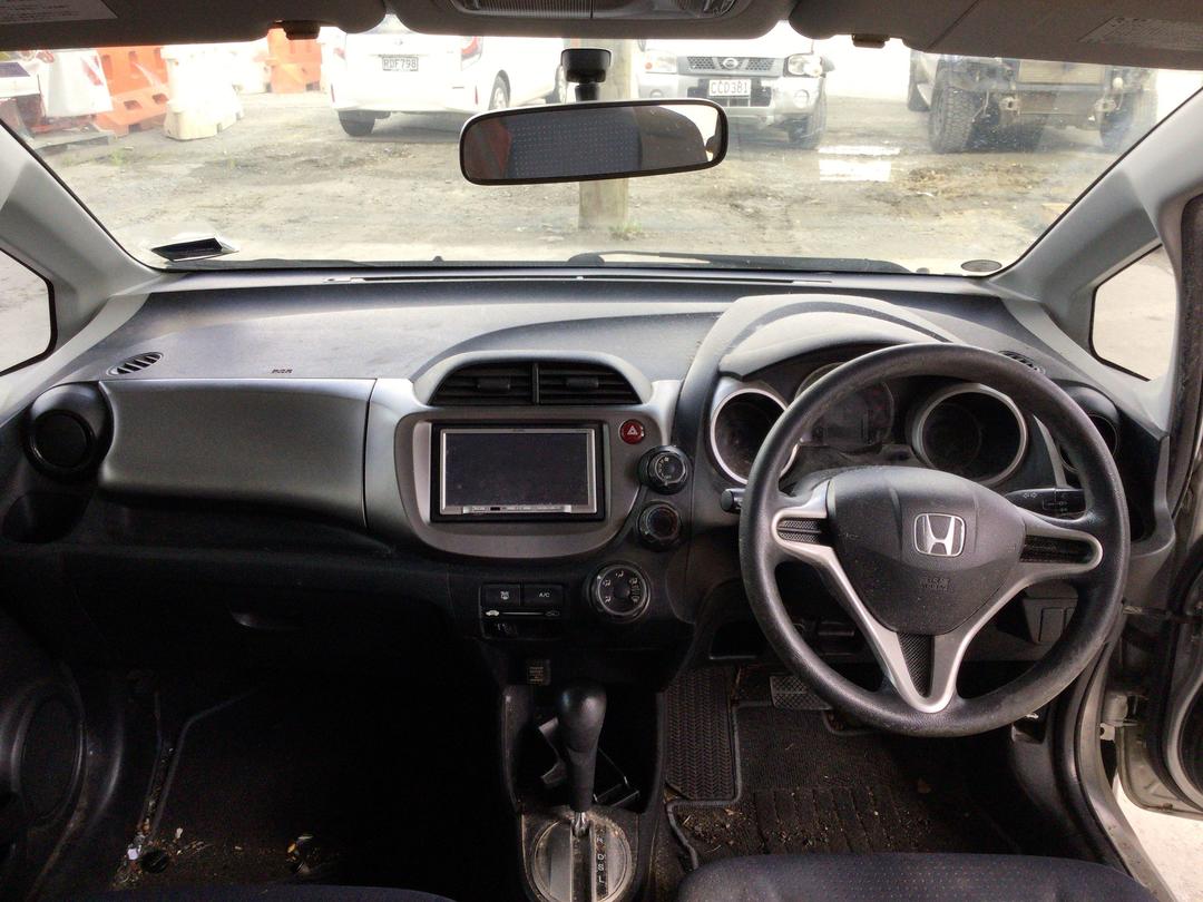 Photo '15' of Honda FIT Photo '15' of Honda FIT