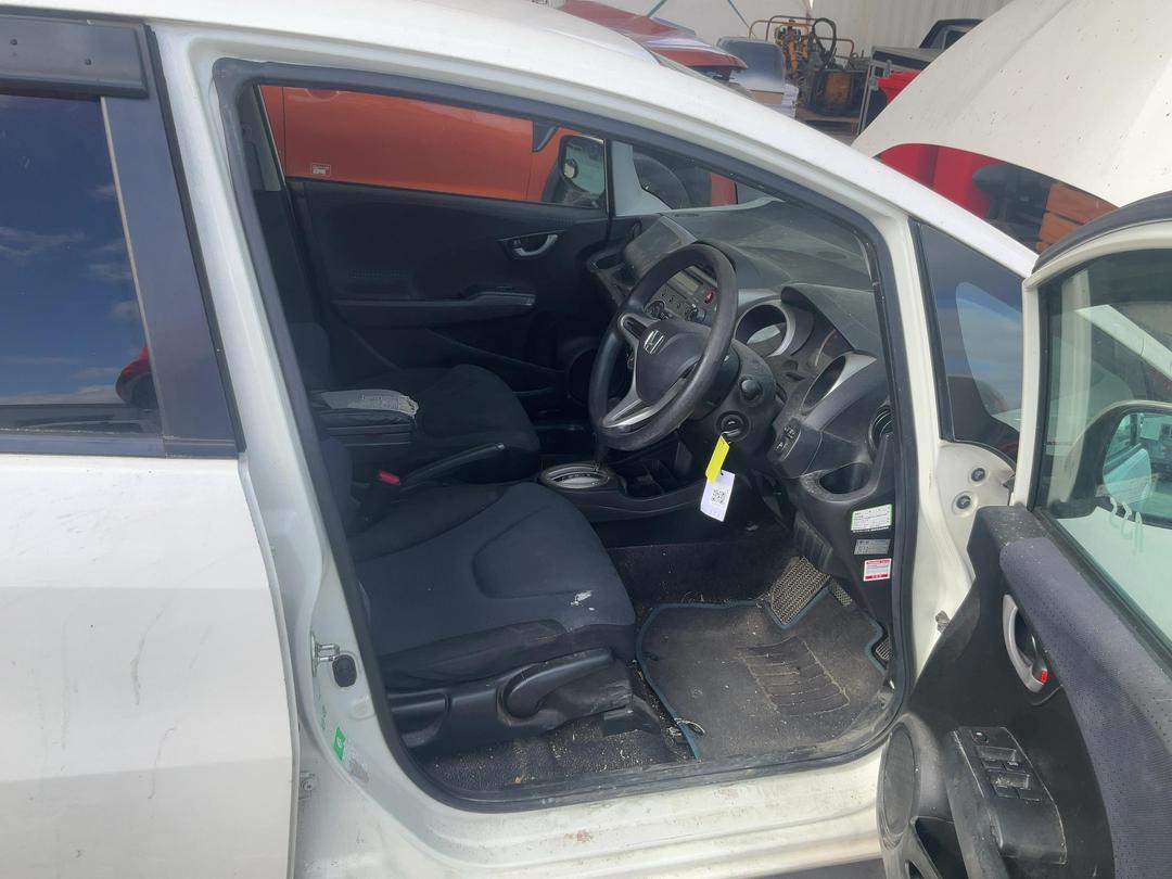 Photo '15' of Honda FIT Photo '15' of Honda FIT