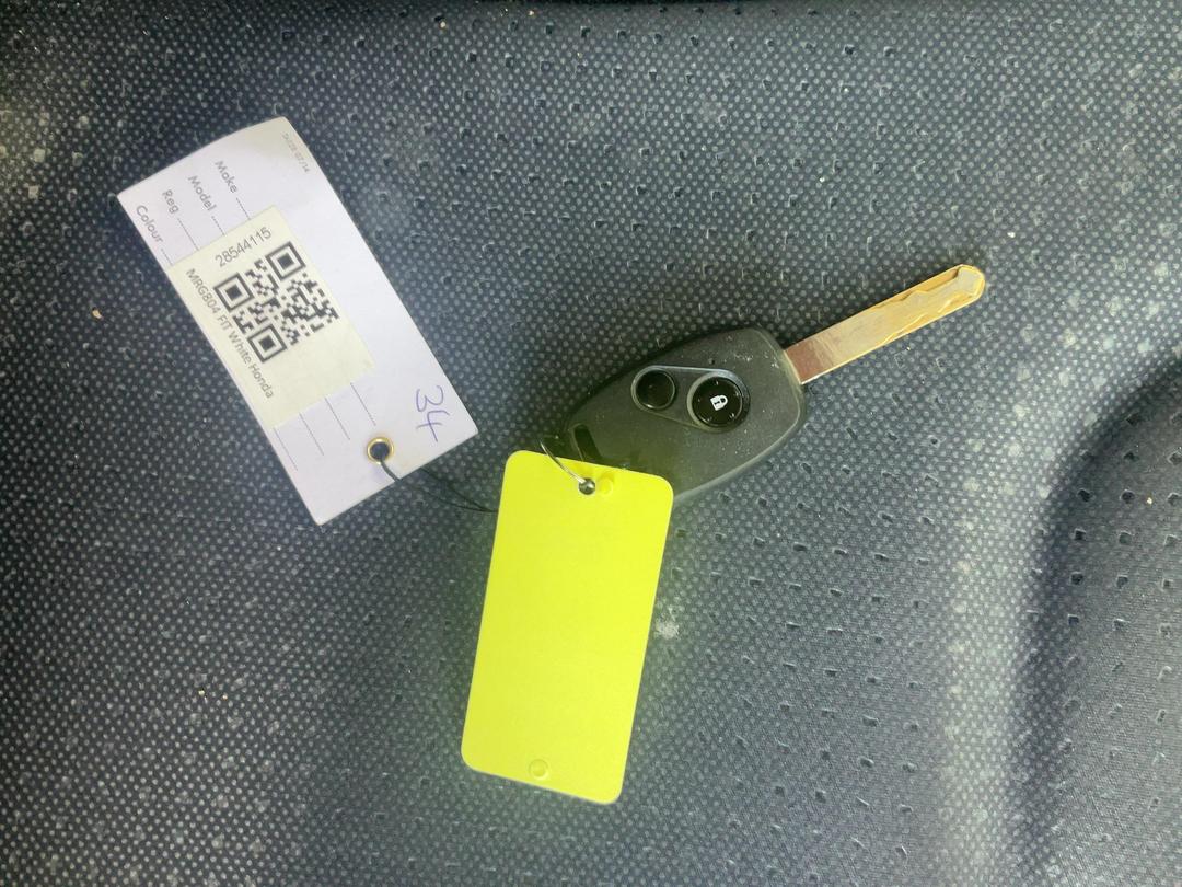 Photo '17' of Honda FIT Photo '17' of Honda FIT