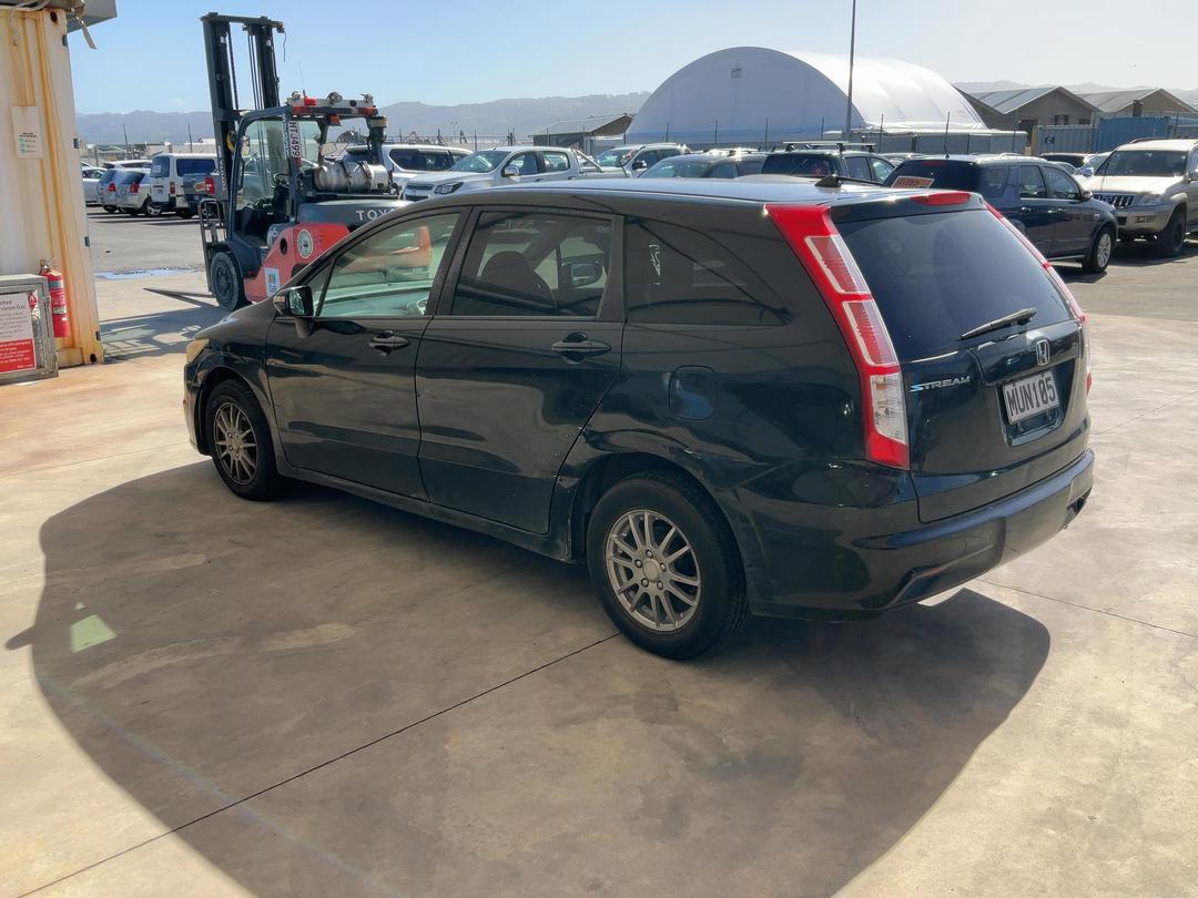 Photo '6' of Honda Stream