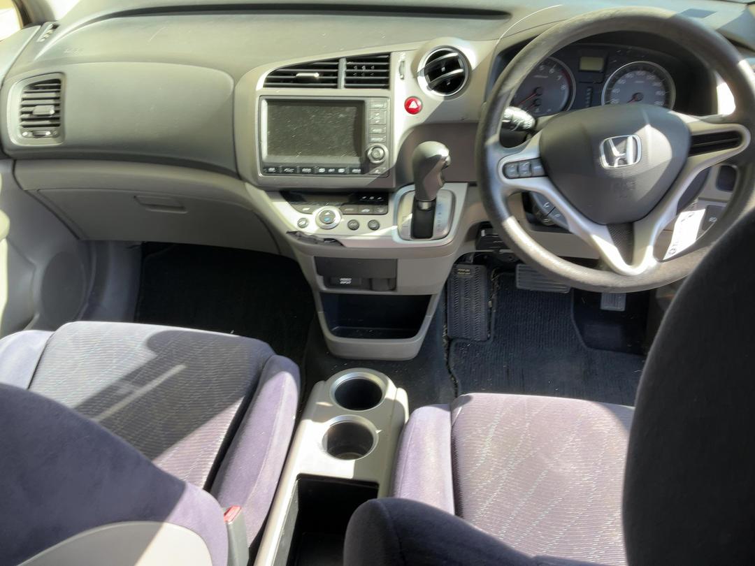 Photo '16' of Honda Stream