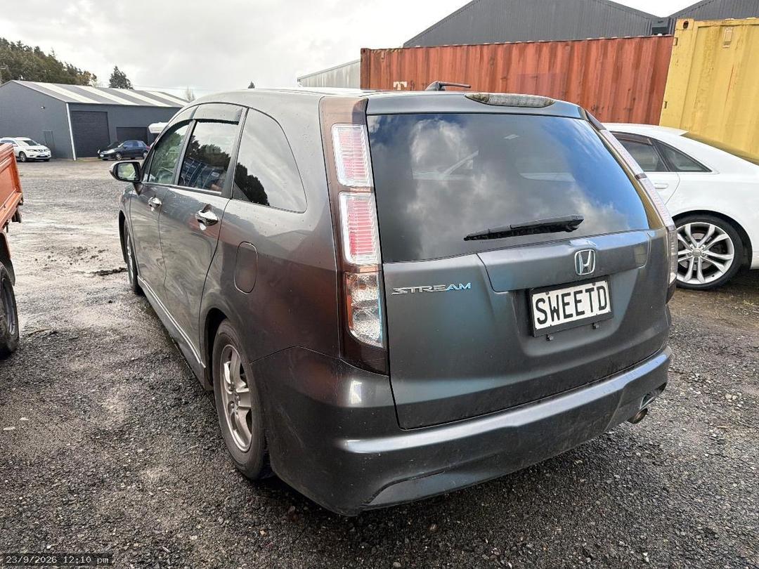 Photo '4' of Honda Stream