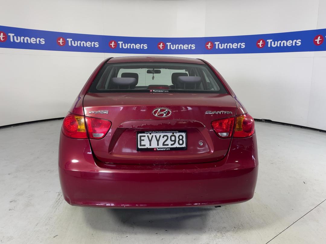 Photo '6' of Hyundai Elantra