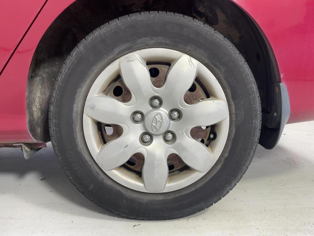 Photo '11' of Hyundai Elantra