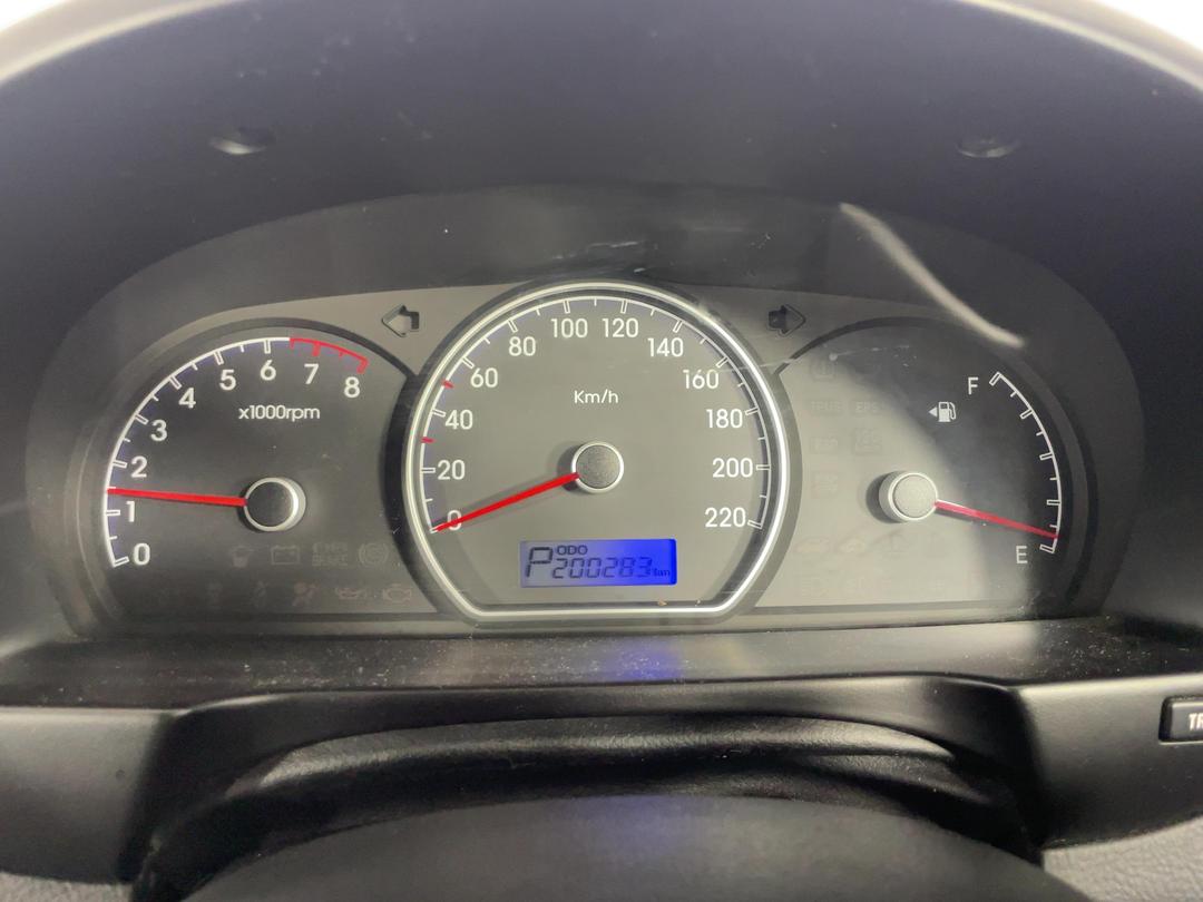 Photo '21' of Hyundai Elantra