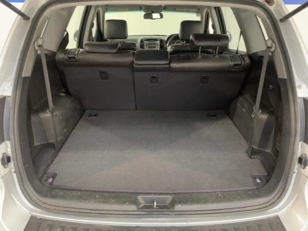 Photo '14' of Hyundai Santa FE