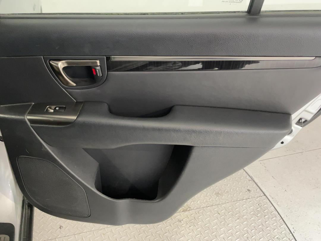 Photo '19' of Hyundai Santa FE