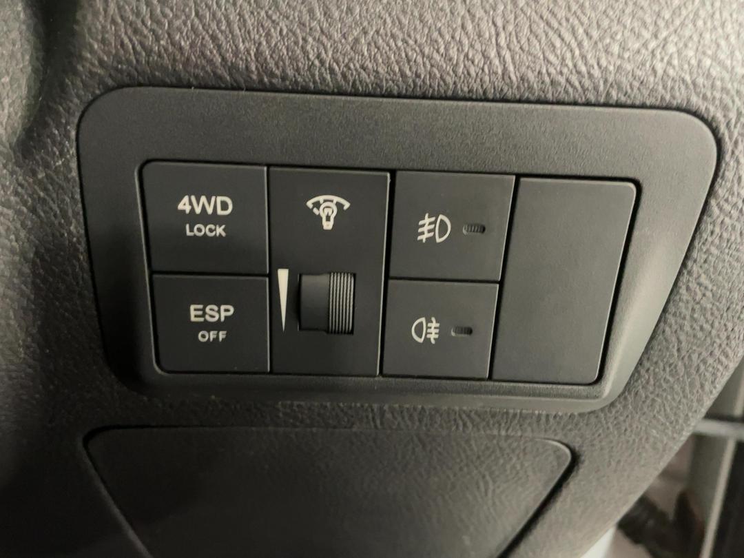 Photo '25' of Hyundai Santa FE