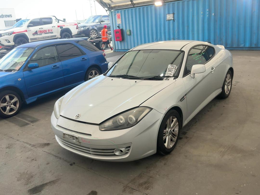 Photo '3' of Hyundai Tiburon Cvvt Photo '3' of Hyundai Tiburon Cvvt