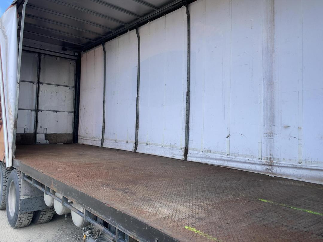 Photo '27' of Isuzu CYJ 530 Giga Curtainsider