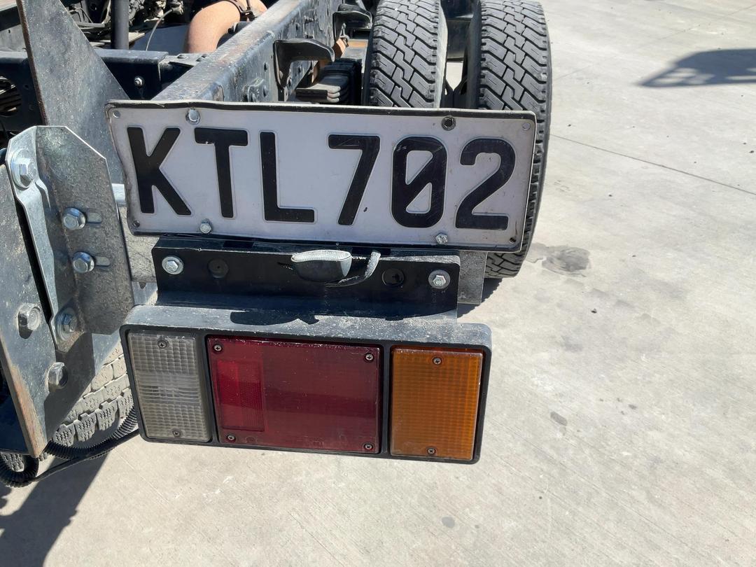 Photo '22' of Isuzu ELF NPR75 Cab Chassis