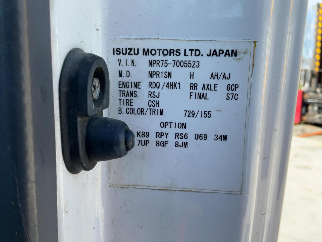 Photo '19' of Isuzu ELF NPR75 Cab Chassis