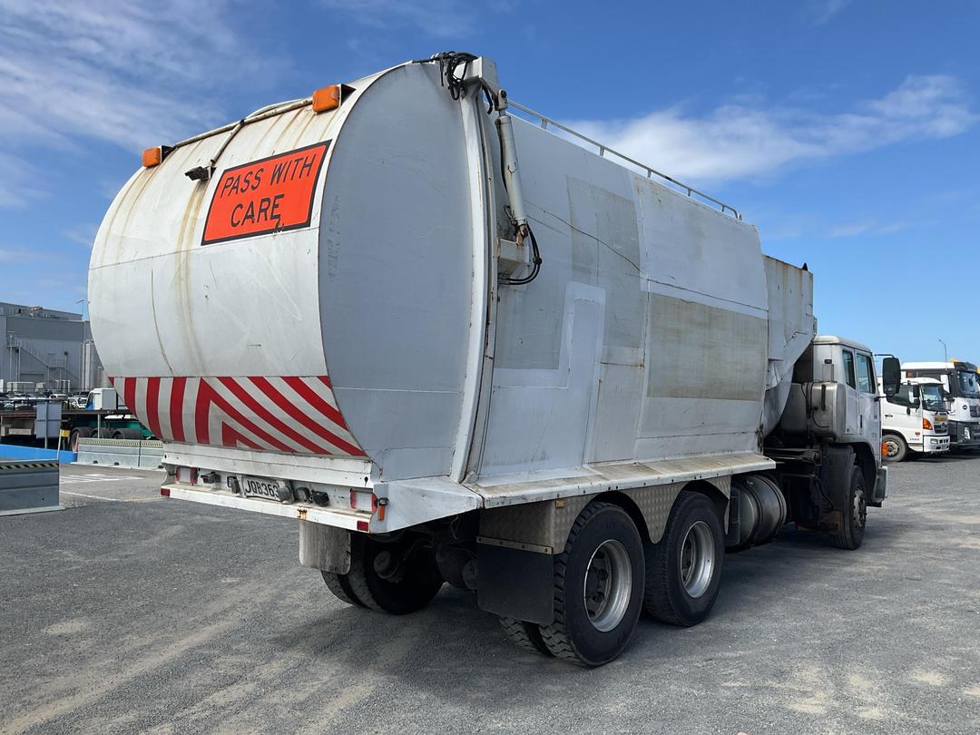 Photo '4' of Iveco ACCO 2350 6X4 Rubbish Compactor