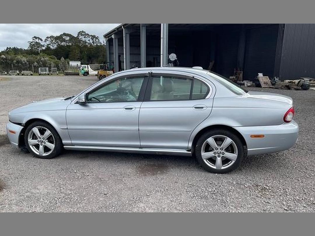 Photo '4' of Jaguar X-Type 2.0 V6 2.0 Estate Photo '4' of Jaguar X-Type 2.0 V6 2.0 Estate