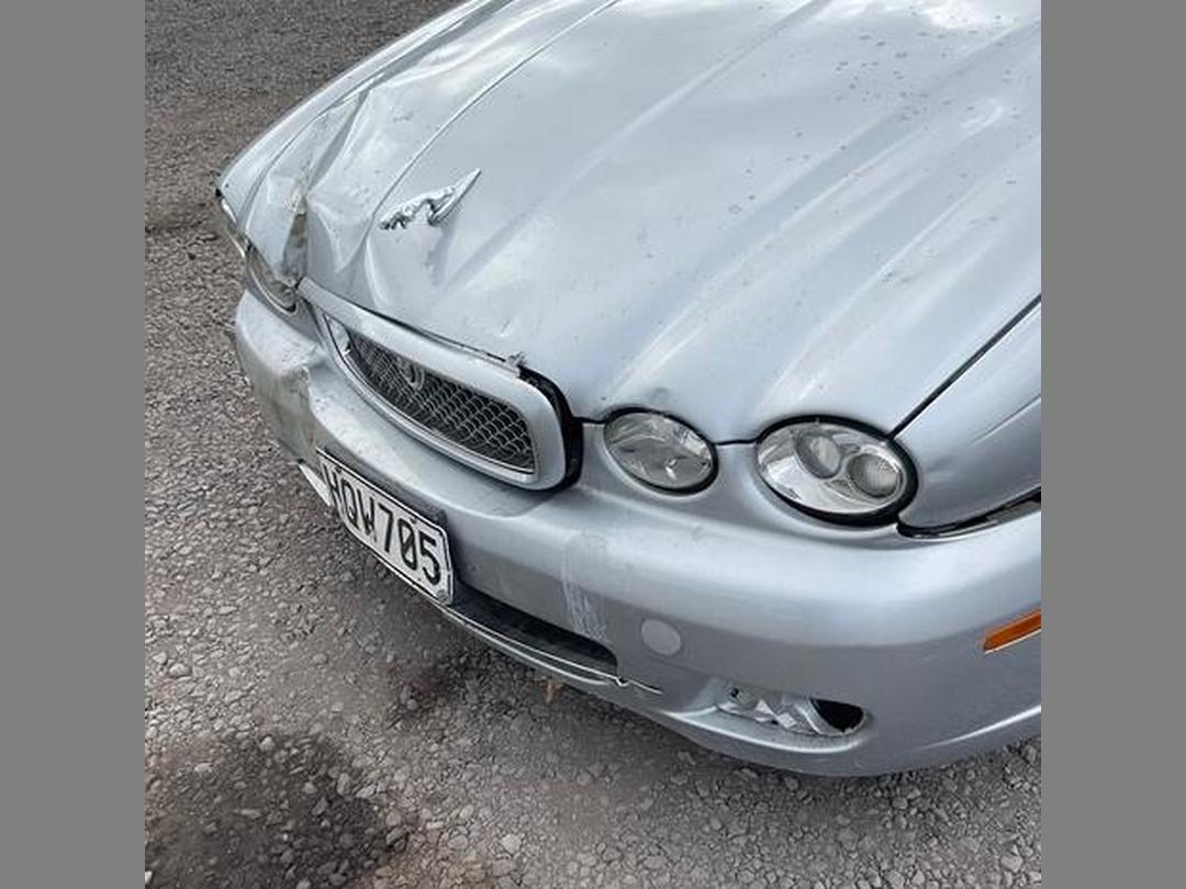 Photo '5' of Jaguar X-Type 2.0 V6 2.0 Estate Photo '5' of Jaguar X-Type 2.0 V6 2.0 Estate