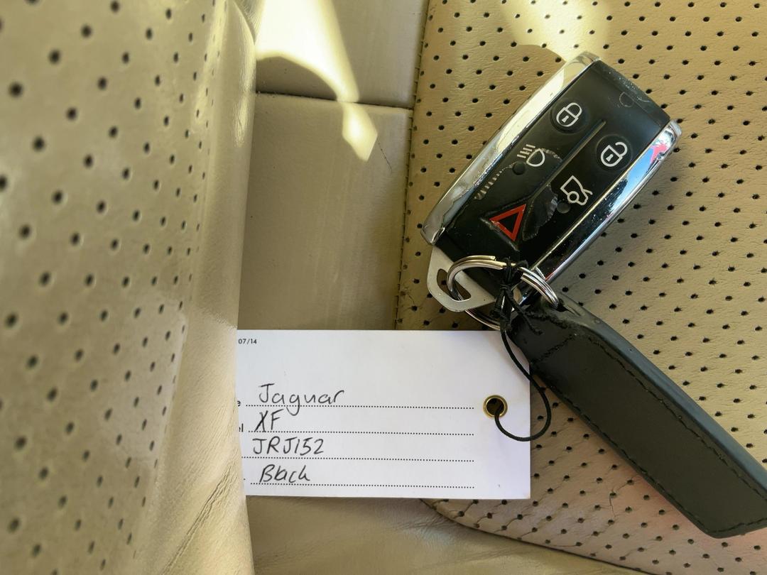 Photo '7' of Jaguar XF Luxury Photo '7' of Jaguar XF Luxury
