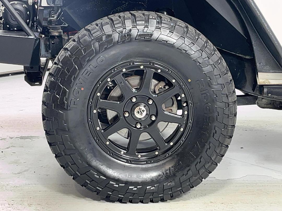 Photo '10' of Jeep Wrangler