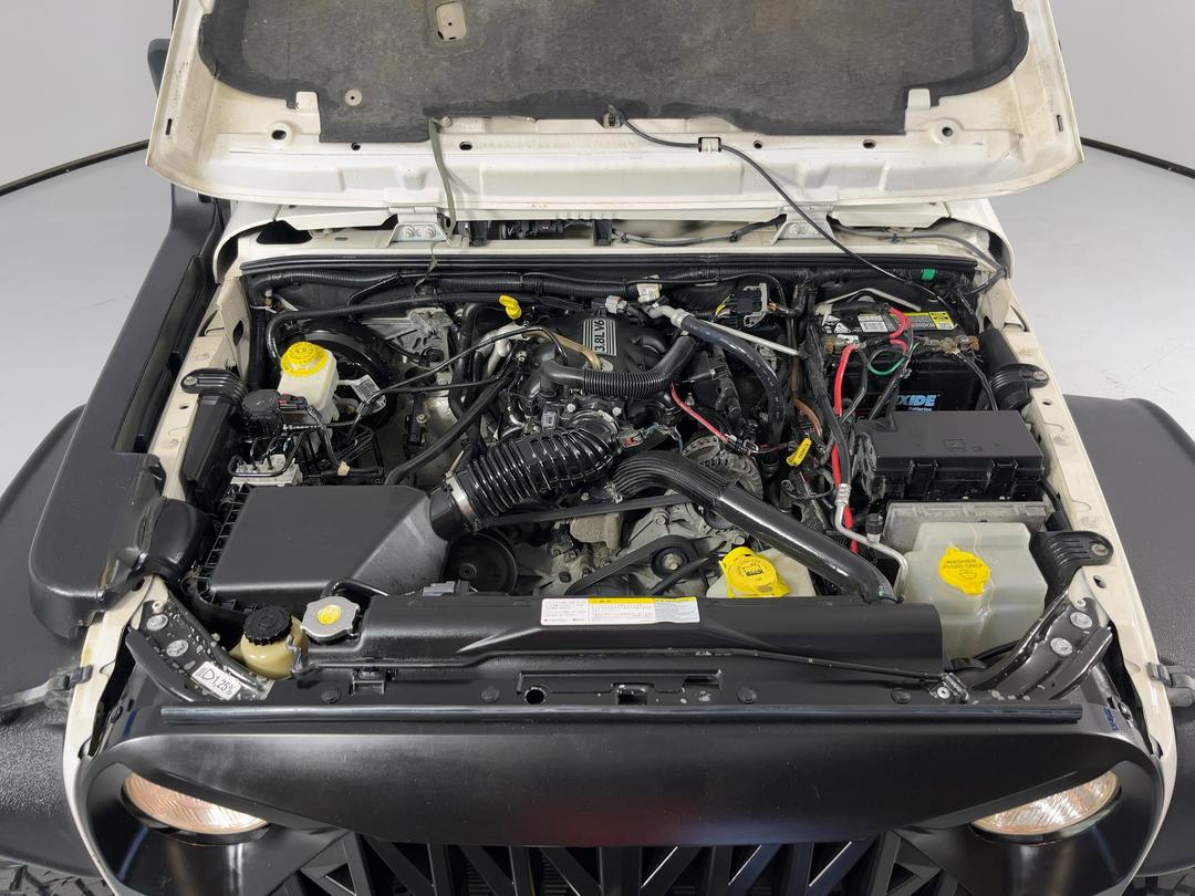 Photo '13' of Jeep Wrangler