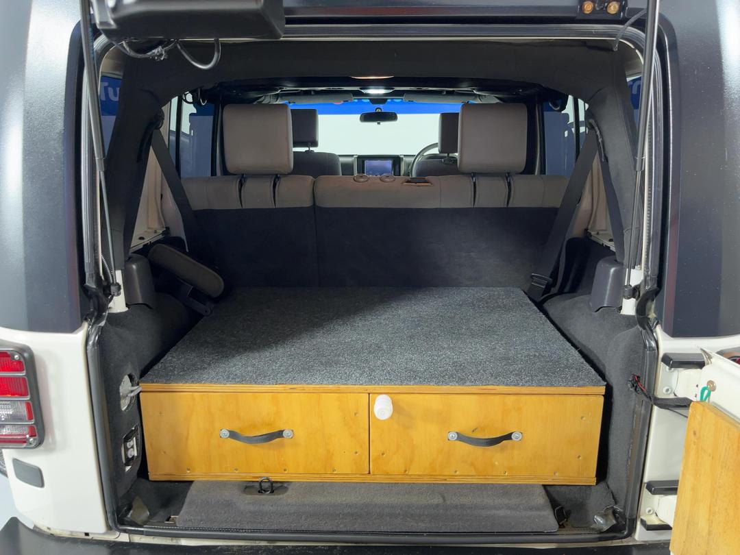 Photo '22' of Jeep Wrangler