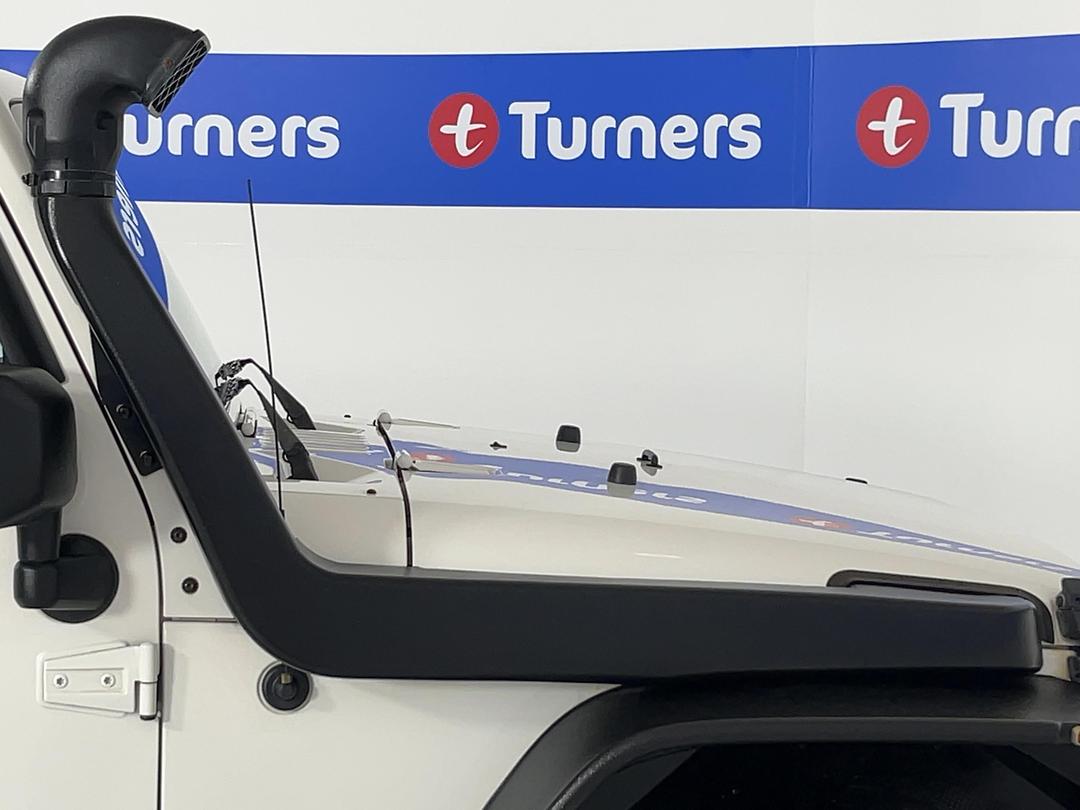 Photo '26' of Jeep Wrangler