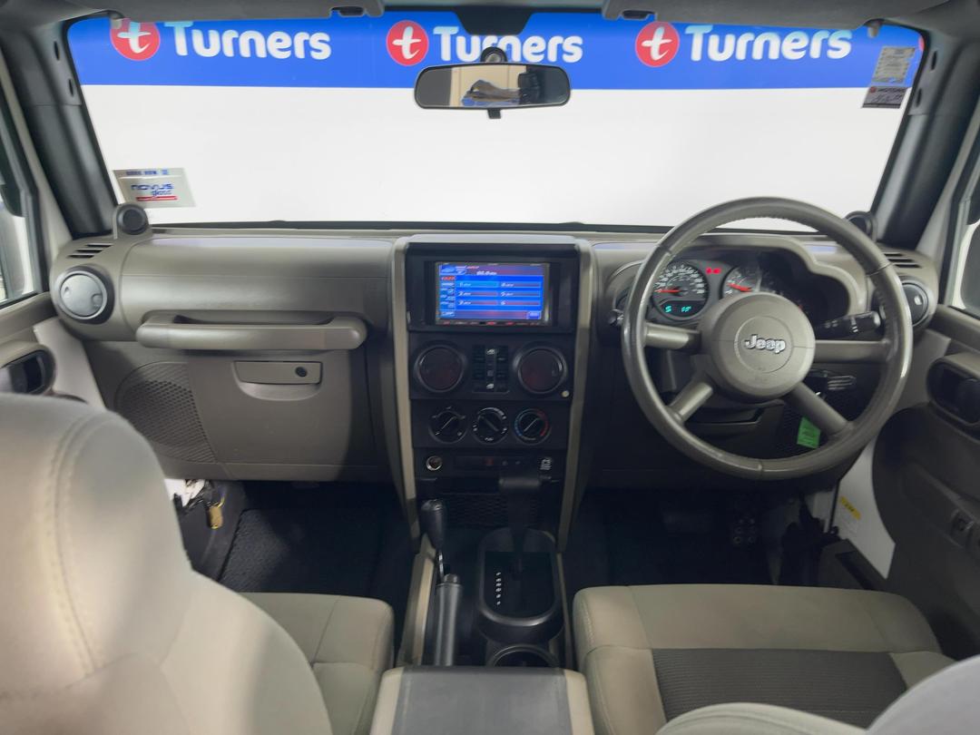 Photo '16' of Jeep Wrangler