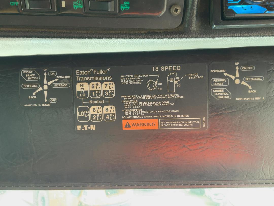 Photo '13' of Kenworth T 404 Logger