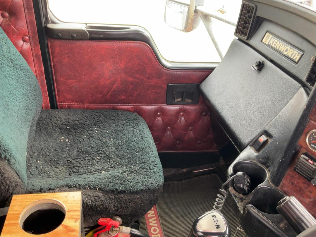 Photo '15' of Kenworth T 404 Logger