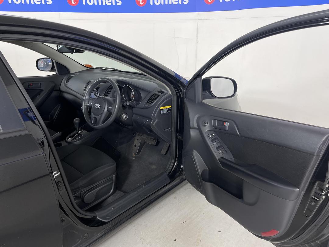 Photo '13' of KIA Cerato LX