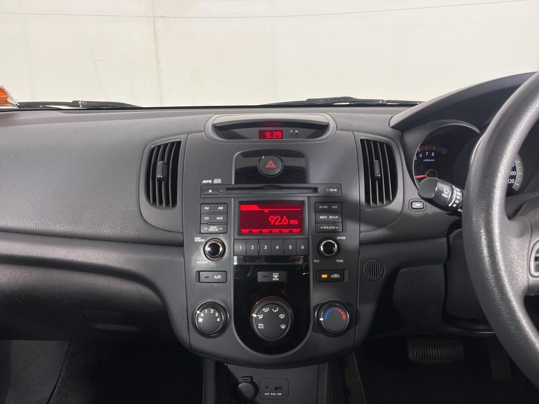 Photo '16' of KIA Cerato LX