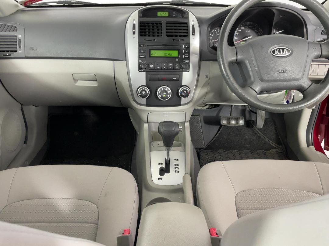 Photo '17' of KIA Cerato