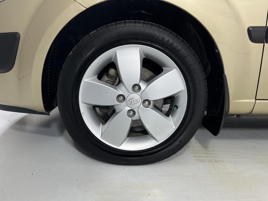 Photo '10' of KIA RIO