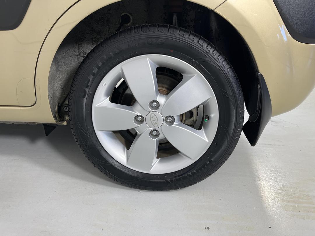 Photo '11' of KIA RIO