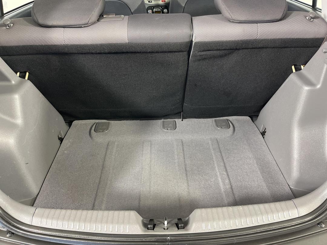 Photo '14' of KIA RIO