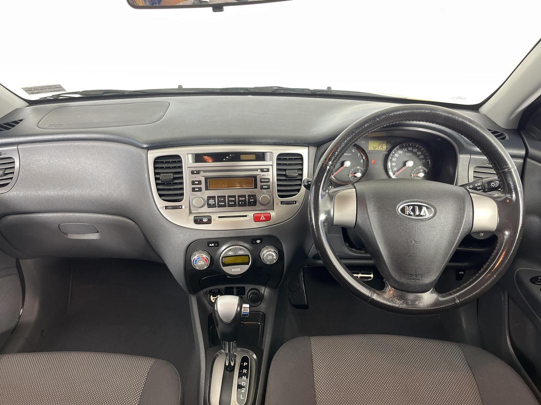 Photo '17' of KIA RIO